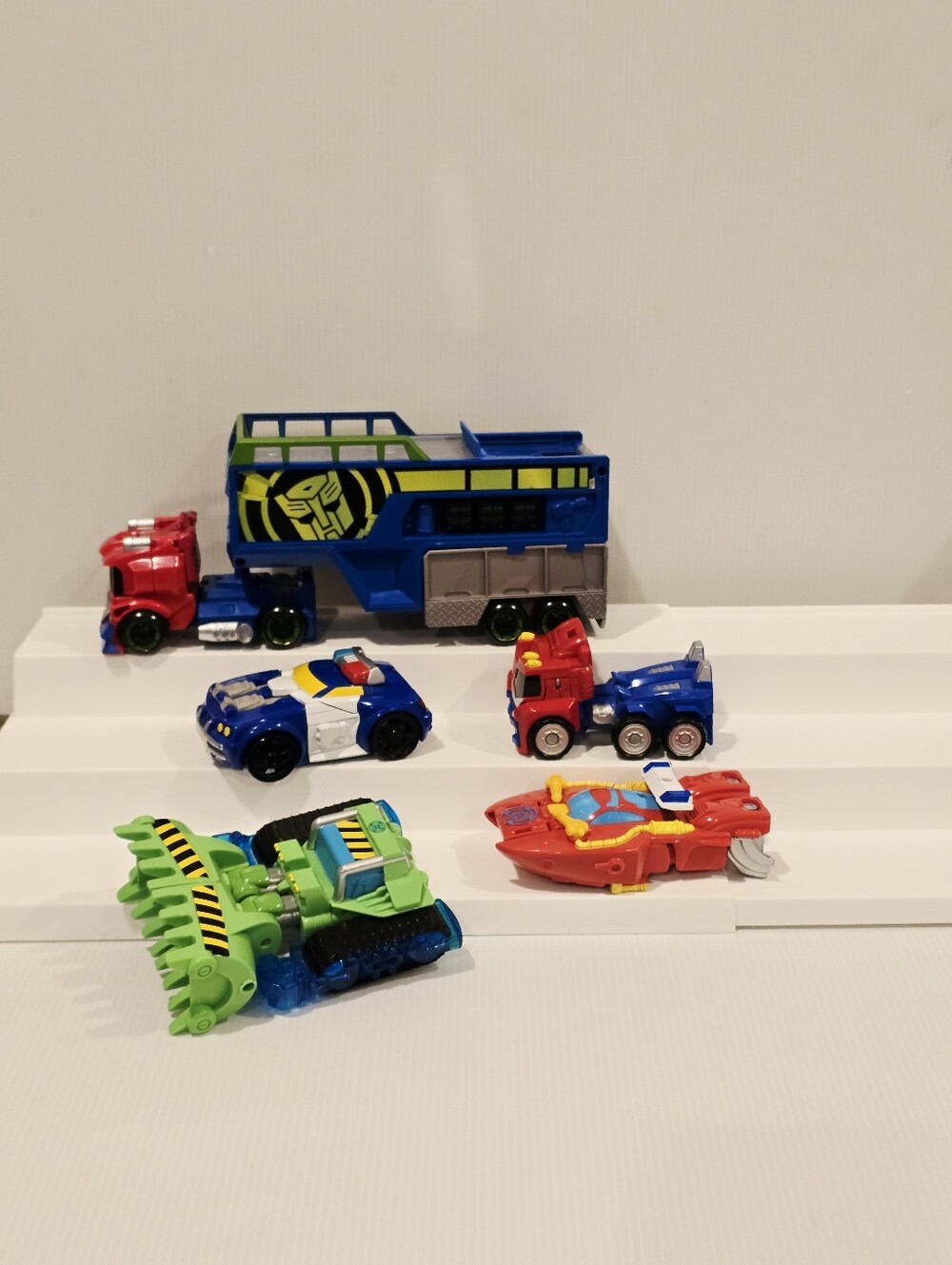 Transformers Rescue Bots Optimus Prime Racing Trailer and Figure Set - Picture 12 of 15